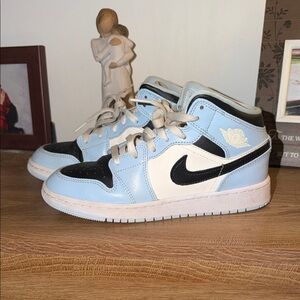 Nike Kids' Light Blue and Black Sneakers